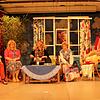 Hausparty bei Frau Maier-Bödefeld (Elke Wigger, rechts) und ihren Gästen. Von links: Alexa Wohlt, Marianne Schappeler, Natascha ...