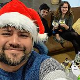 2020 feierten Abelardo und Jana Gómez Díaz mit ihrem indischen Freund Shashwat.