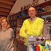 Karin Stocker-Werb und Gerhard Werb warten auf die Anweisung, dass ihr Geschäft wegen der Corona-Geführdung mehrere Wochen schließen muss.