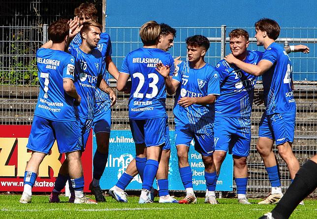 Bild 20: Rasantes 2:2 zwischen SC Pfullendorf und 1. FC Rielasingen-Arlen. Wir waren mit der Kamera dabei!