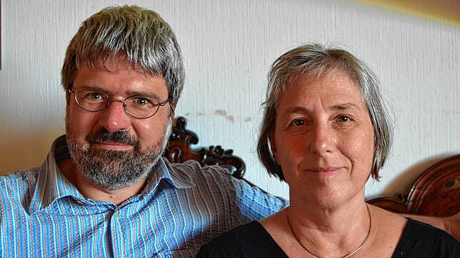 Inzwischen sind ihre Kinder längst aus dem Haus. Heute beraten Karen und Matthias Kern Eltern, die ihre Kinder zu Hause lernen lassen.