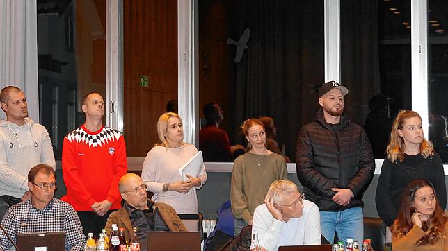 Nach der Krippe kein Anschlussplatz im Kindergarten. Betroffene Eltern machten den Gemeinderat auf diese Notlage aufmerksam (von links ...