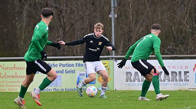 Bild 2: SV 08 Laufenburg unterliegt mit 0:2 beim SV Mundingen – und wir haben Fotos!