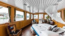 Von den Wellen in den Schlaf geschaukelt werden: Das können Gäste, die das MS Konstanz mieten. Es liegt im Hafen von Schaffhausen.