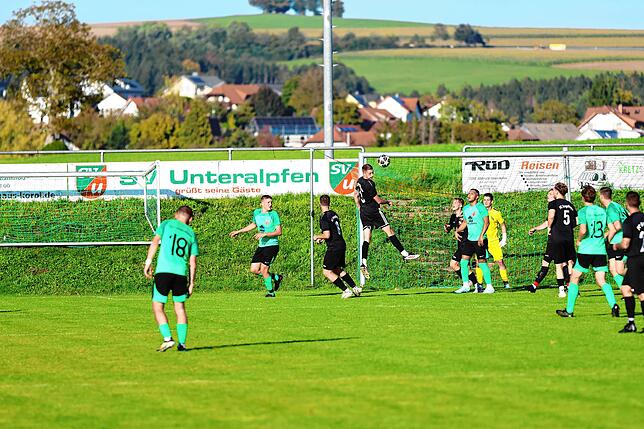 Bild 21: FC Bergalingen gewinnt mit 2:0 beim SV Unteralpfen – und wir haben Fotos!