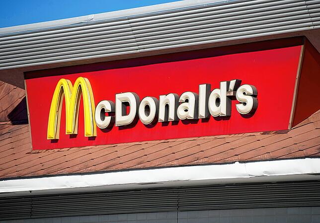 Logo einer Filiale des Fast-Food-Marktführers McDonald&lsquo;s.