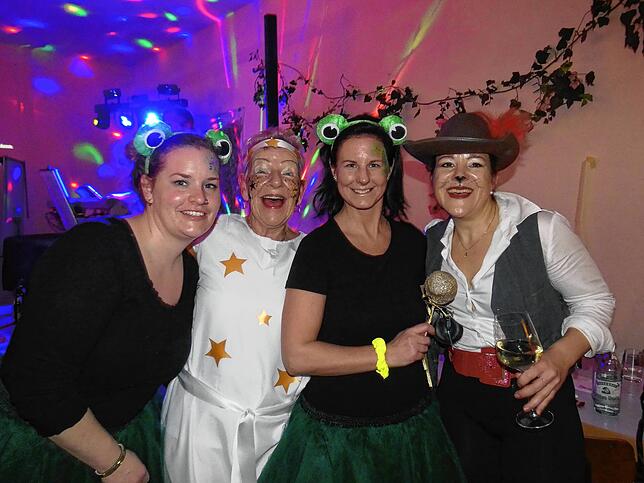 Bild 1: Wiiberfasnacht: Das begeisterte Publikum brachte den Saal zum Beben - die Highlights in Bildern!