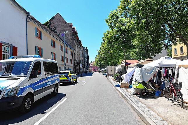 Bild 9: Der Flohmarkt geht in den Endspurt: Konstanz und Kreuzlingen sind voll mit begeisterten Besuchern