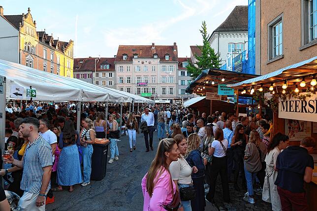 Bild 17: Mit Musik und Gaumenfreuden lockt das Konstanzer Weinfest 2025 seine Gäste