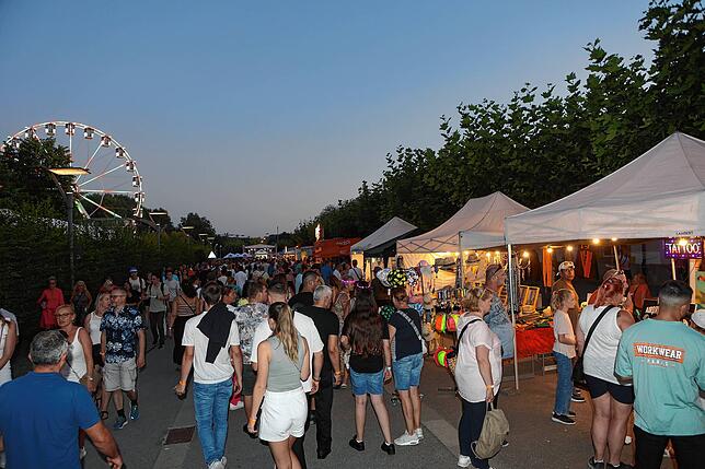 Bild 36: Seenachtfest 2024: Im Stadtgarten spielt nicht nur die Musik, sondern spielen auch die Kinder