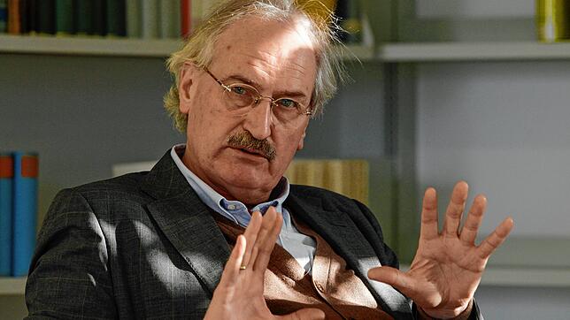 Axel Honneth ist Sozialphilosoph und denkt unter anderem über unsere Freiheit nach.