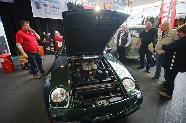 Bild 17: Viel mehr als nur Oldtimer: Wir nehmen Sie mit auf einen Rundgang über die Motorworld Classics Bodensee