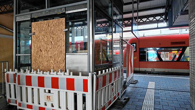 Bereits seit frühem Herbst gibt es keinen Aufzug mehr am Stadtbahnhof. Menschen mit Beeinträchtigungen müssen einen Umweg von rund 500 ...