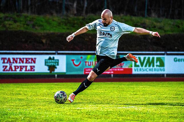 Bild 10: SV 08 Laufenburg II bremst FC 08 Bad Säckingen mit 1:1 im Verfolgerduell &ndash; und wir haben Bilder!
