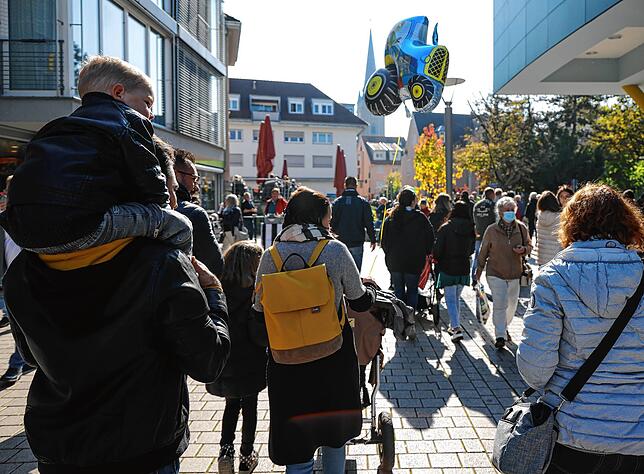 Ein echter Familien-Bummeltag: Der verkaufsoffene Sonntag lockte mehrere tausend Menschen in die Radolfzeller Innenstadt.