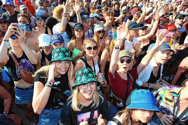 Bild 11: Bilder von Alice Merton beim Southside 2022