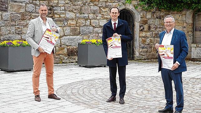 Sie unterstützen die Vereine mit einem Hilfsfond (von links): Steffen Würth, Vorsitzende des Stiftungsrates der Bürgerstiftung, ...