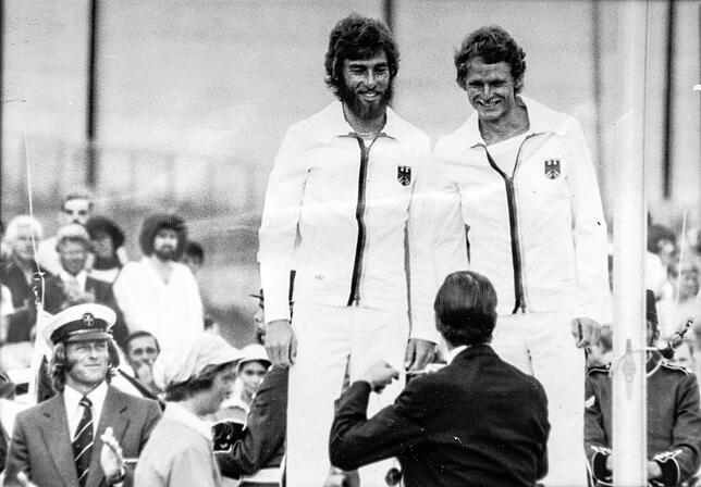 Den Seglern Eckart und Jörg Diesch wird 1976 die Goldmedaille verliehen.