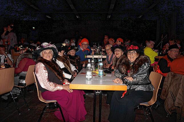 Bild 39: Stimmung pur beim Düengemer Stadl