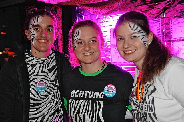 Bild 16: Beste Stimmung auf dem DLRG Ball in Wittenhofen