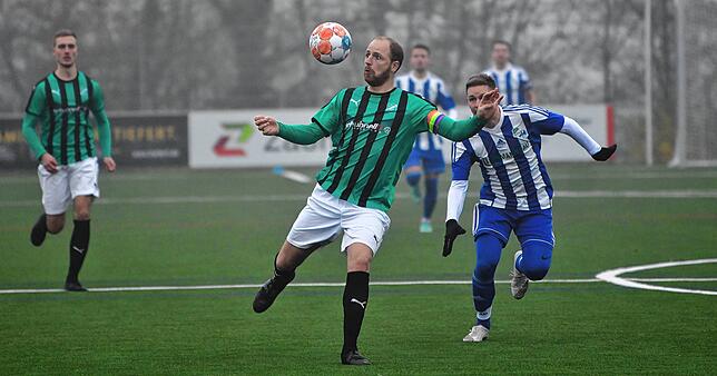 Bild 8: SG Mettingen-Krenkingen besiegt den Spitzenreiter FC Zell &ndash; und wir haben die Bilder!