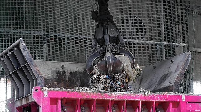 Ab in den Schredder: Hier landen die zerstückelten Rotorblätter.