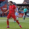 Kian Fetic (rotes Trikot) ist mit dem 1. FC Rielasingen-Arlen gegen den SV 08 Kuppenheim gefordert.