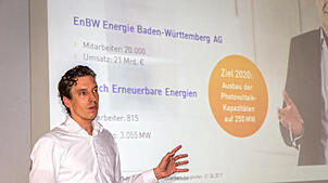 Tim Morath von der EnBW warb für die geplante Fotovoltaikanlage zwischen Langenhart und Engelswies.