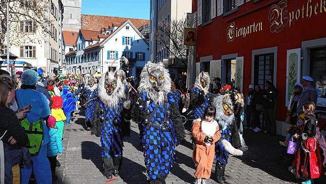 Bild 2: Kinderumzug 2023: Der Rosenmontag gehört den kleinen Mäschgerle