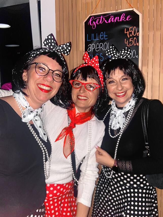 Bild 4: Wiiberfasnet 2025: Die besten Bilder der Hü-Ri-Frauen in Hürrlingen – Ein aufregendes Spektakel!