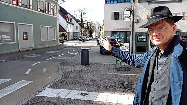 Hier geht&lsquo;s lang ins neue Markdorfer Geschäftsviertel in der Hauptstraße. Das sei bislang aber noch zu sehr abgetrennt von der ...