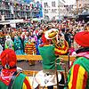 Blick auf den Radolfzeller Marktplatz am Schmutzigen Dunschtig. Auf den Straßen war an der Fasnacht viel los.