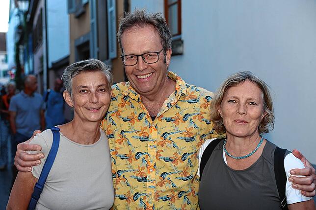 Bild 30: Konstanz: Die Niederburg lädt zum Gassenfreitag und die Besucher tanzen an