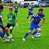 Marius Marte (rechts) gewinnt den „Vierkampf“ und zieht mit dem Ball davon. Sein Mitspieler Kevin Figl (links)und die beiden Kappeler ...