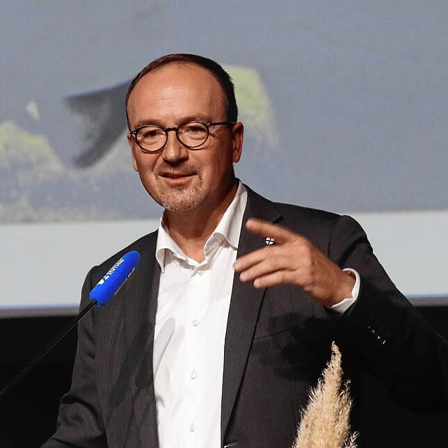 Der Konstanzer Oberbürgermeister Uli Burchardt würde mehr verdienen, wenn die Stadt über 100.000 Einwohner hätte.