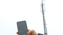 Im Gewerbegebiet Branden im Ortsteil Herdwangen sorgt dieser Sendemast für Empfang. Der geplante Standort Heggelbach/Oberndorf droht zu ...