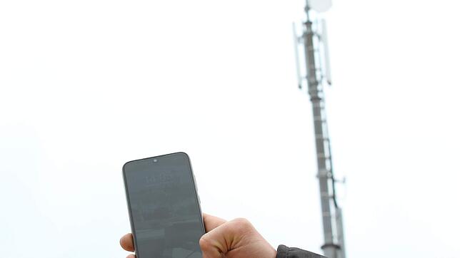 Im Gewerbegebiet Branden im Ortsteil Herdwangen sorgt dieser Sendemast für Empfang. Der geplante Standort Heggelbach/Oberndorf droht zu ...