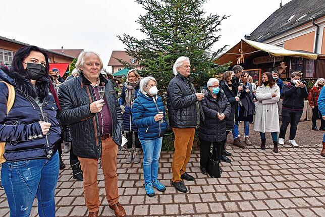 Offizielle Eröffnung der Weihnachtswelt am Donnerstagnachmittag mit geladenen Gästen und Ausstellern.