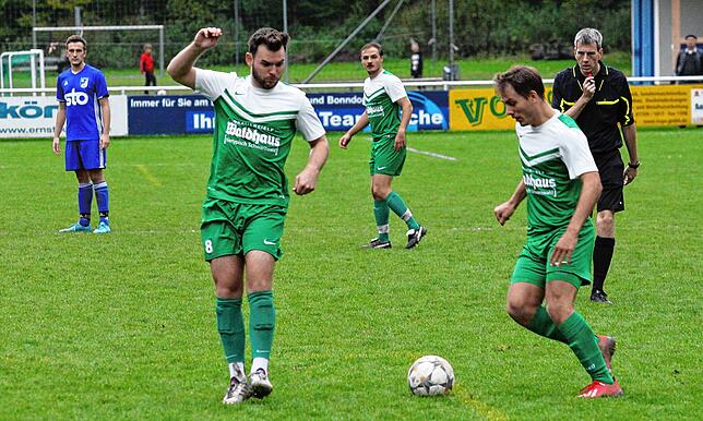 Bild 2: FC Weizen gewinnt gegen den SV Waldhaus im Spitzenspiel mit 1:0 &ndash; und wir haben die Bilder!