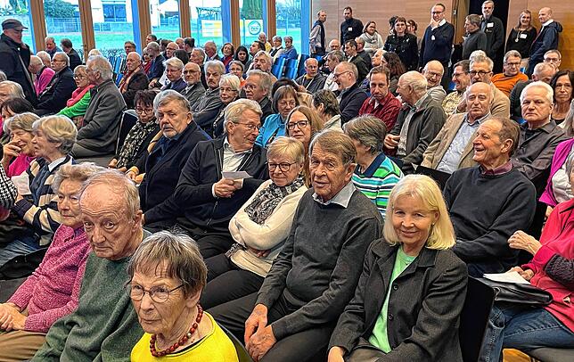 Mit über 400 Owingerinnen und Owingern stieß der Neujahrsempfang im Kultur|O auf großen Zuspruch.