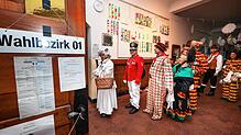 Im Häs wählen? So wie hier in Radolfzell machten das einige Narren in der Region