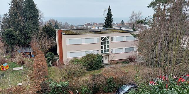 Auch das gegenüberliegende Haus im Renkenweg 6 (Bild) soll nun nach mehrfachem Grundstücks-Besitzerwechsel bebaut werden.