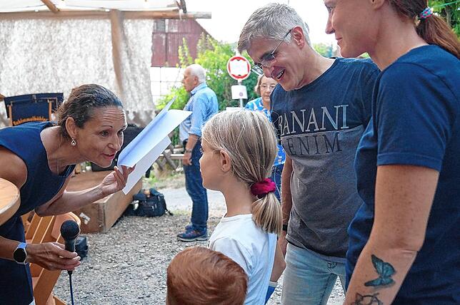 Bild 11: Bilder vom Daisendorfer Weinfest am Freitagabend rund um die Fruchtscheune von Mathias Bernhard