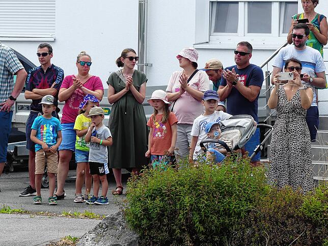 Bild 33: Gute Laune beim Mostfest in Bermatingen-Ahausen