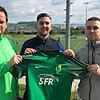 Neuverpflichtungen: Trainer und künftiger Teammanager Thorsten Szesniak (links) begrüßt beim SV Herten die zur neuen Saison kommenden ...