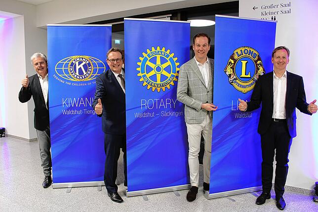 Bild 1: Bilder vom Spendenabend der drei Service-Clubs Lions, Rotary und Kiwani
