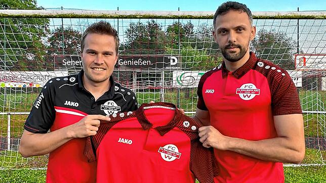Neuzugang: Sportchef Matthias Wenk (links) freut sich auf Arianit Metaj, der vom SV Karsau zum FC Wallbach kommt.