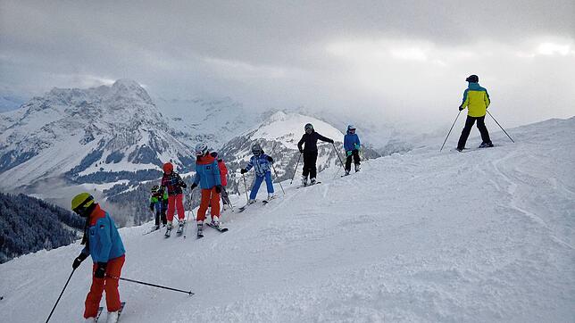 Der Ski-und Snowboardclub Jestetten im Januar 2017 bei einem Ausflug zum Skifahren am Diedamskopf (Archivbild).