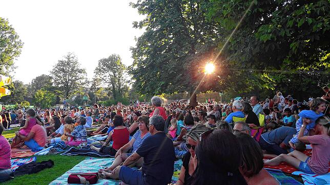 Gibt es einen schöneren Start in die Sommerferien? 2018 erlebten die Besucher einen herrlichen Abend beim Open-Air im Ailinger ...