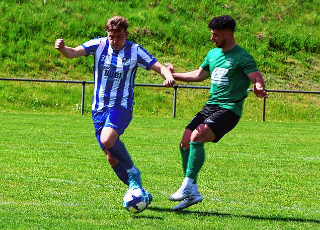 Bild 4: Der FC Kappel gewinnt mit 4:2 bei den Sportfreunden Schönenbach. Wir waren mit der Kamera dabei!